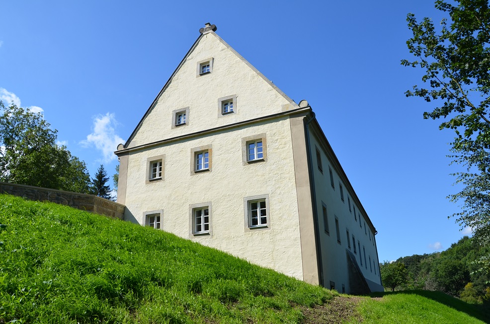 Rekonstruktion eines denkmalgeschützten Wohn-Stallhauses von 1798