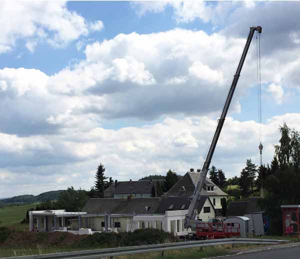 Außenwandmontage an der Werkzeugschleiferei Erler